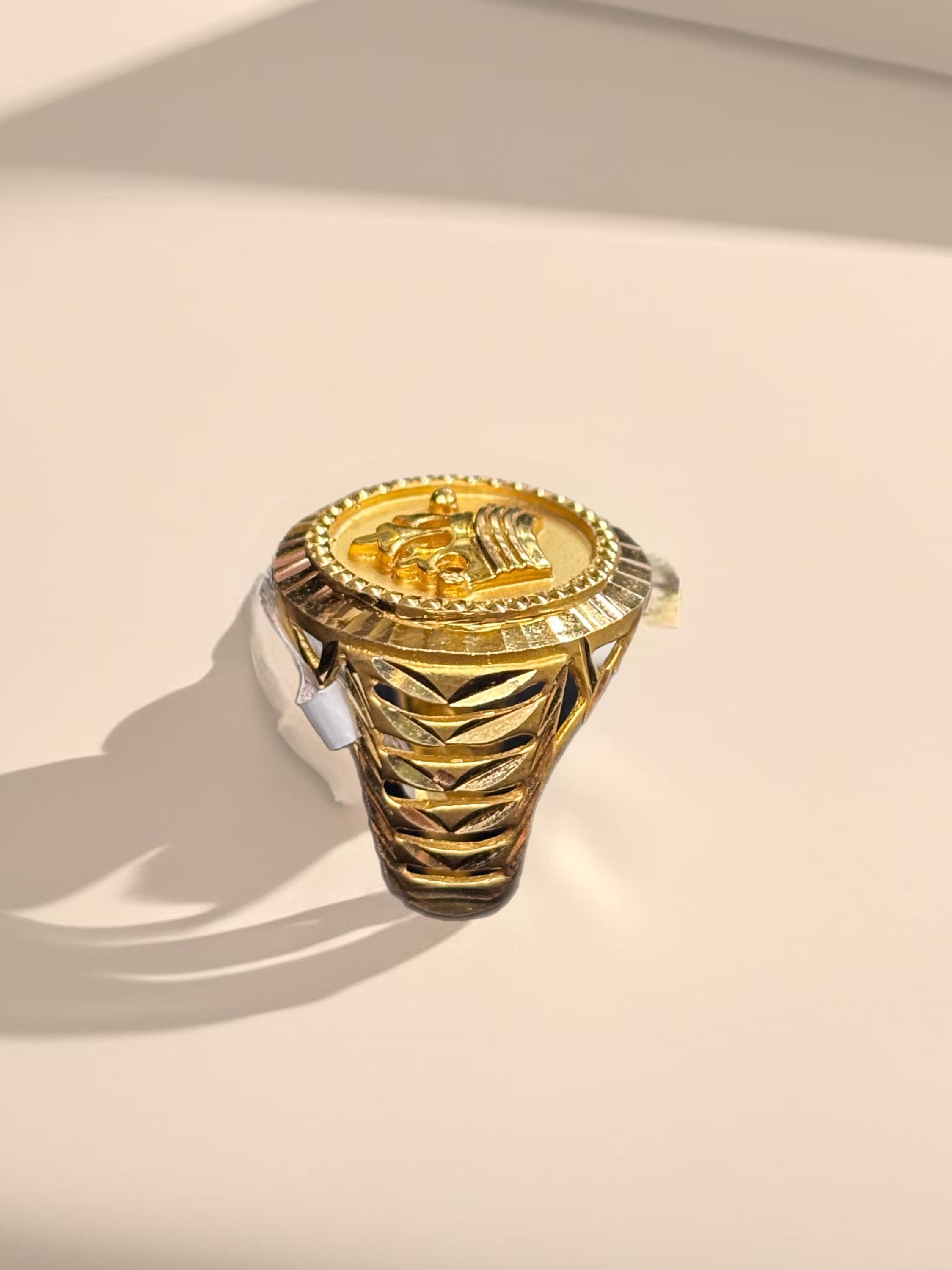 Crown gents rings 22K916 8.520 Grams image 1